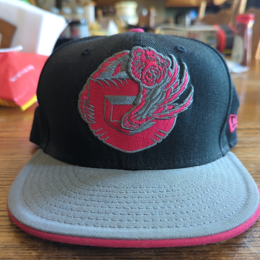 New Era Vancouver Grizzlies Snapback Hat. Hardwood Classics. Make Me An Offer.